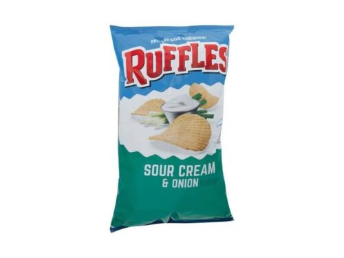 Ruffles Sour Cream & Onion Potato Chips (8 oz)