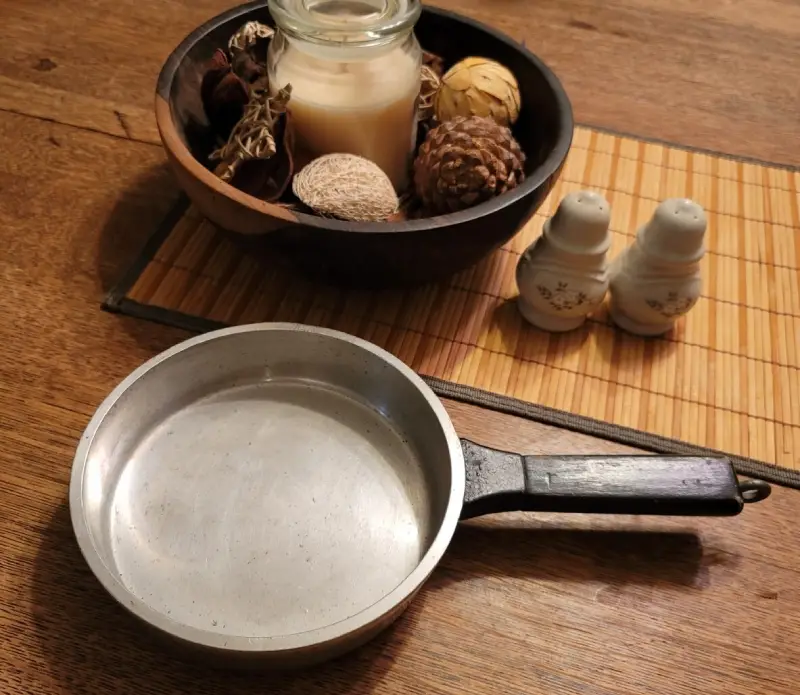 FAMILY MAID FRY PAN